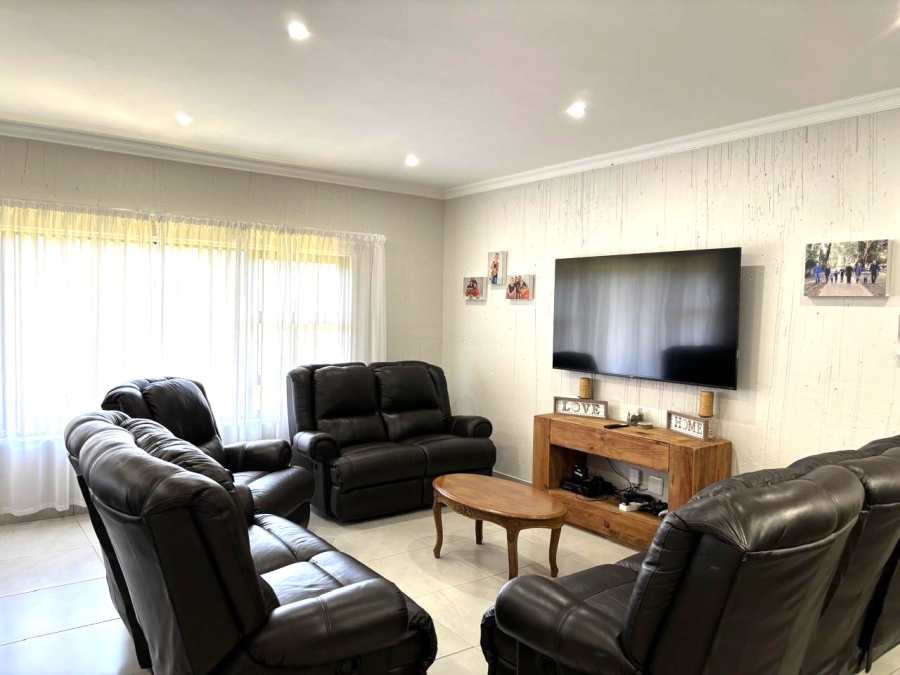 3 Bedroom Property for Sale in Dana Bay Western Cape
